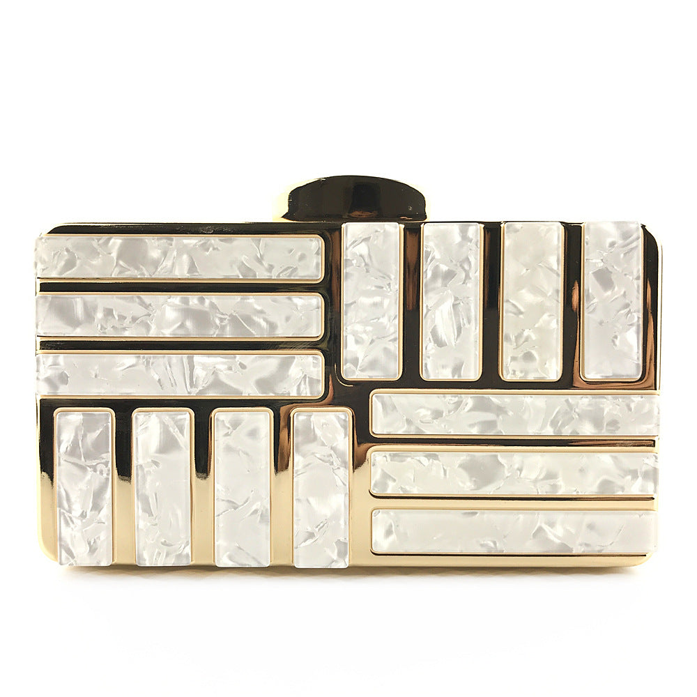 Dames Gouden Clutch met Luxe Afwerking | Loevi