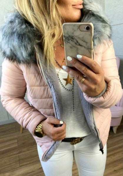 Dames Elegante Stijlvolle Gewatteerde Winterjas met Luxe Faux Fur Capuchon | Borea