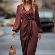 Dames Elegante Maxi Jurk met V-hals en Tailleaccent | Navessa