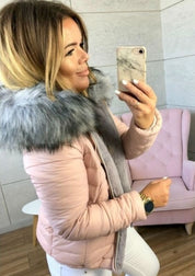 Dames Elegante Stijlvolle Gewatteerde Winterjas met Luxe Faux Fur Capuchon | Borea