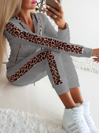 Dames Stijlvolle Trendy Tweedelige Joggingpak met Luipaard Details en Capuchon | Danasa
