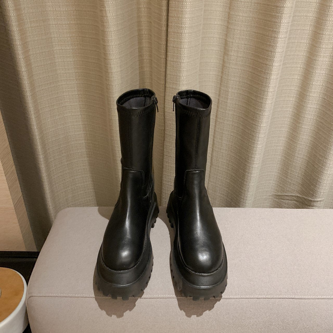 Dames Zwarte Enkellaarsjes met Platform Zool en Warme Voering | Ezra