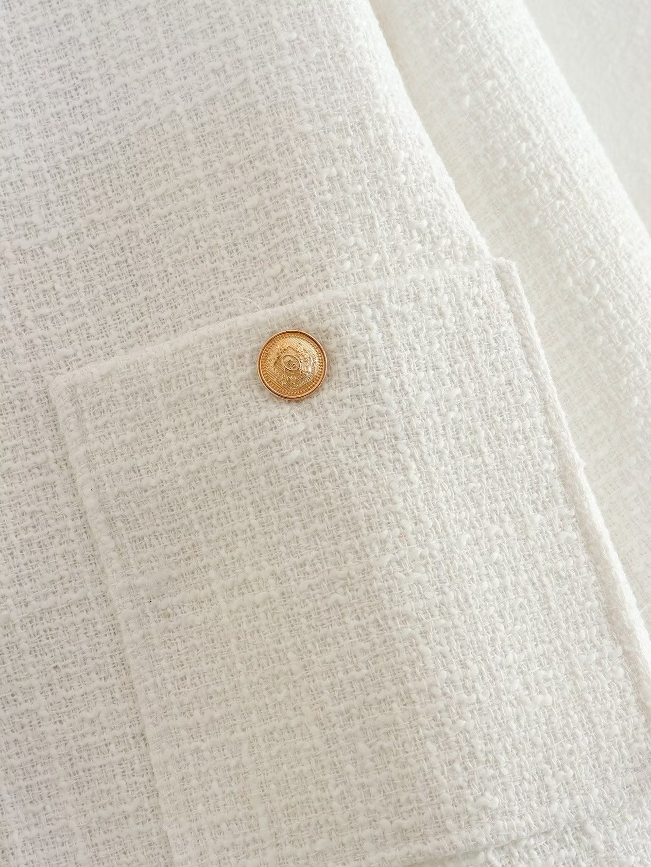 Dames Bouclé Jas met Gouden Knopen | Bessie