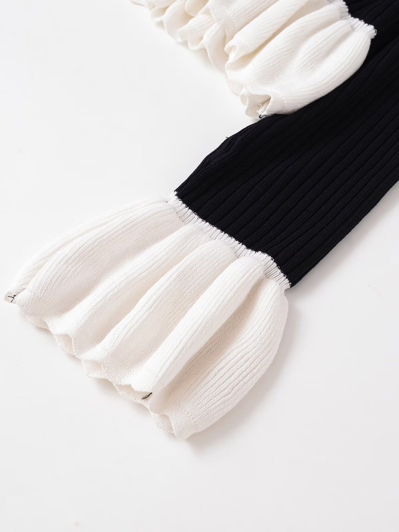 Dames Elegante Luxe Parijs Look Gebreid Vest met Volant Details en knopen | Racky