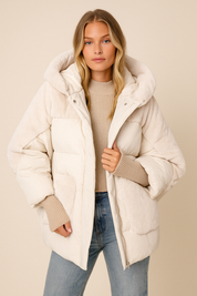 Dames Luxueuze Elegante Trendy Winterjas met Faux Fur Details en Capuchon | Bonadine