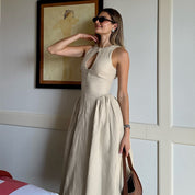 Dames Elegante Linnen Look A-lijn Zomer Jurk met Volume Rok en Subtiel Cut-out Detail | Gambly