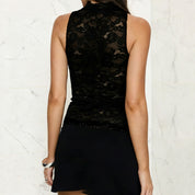 Dames Zwarte Strakke Lace Halter Crop Top met Cut-Out Details | Ganzy