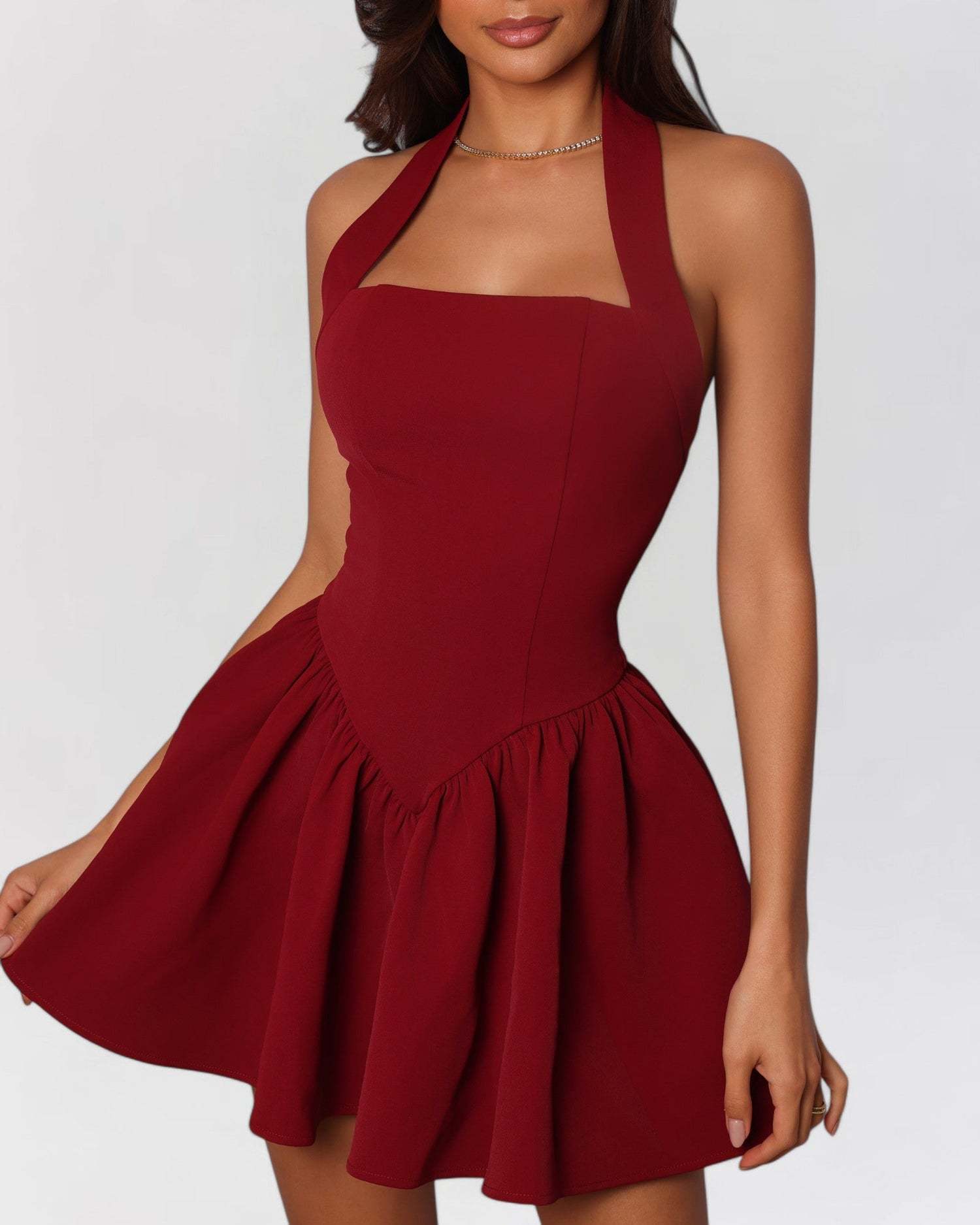 Dames Halter Mini Jurk met Ruffles | Elegante Getailleerde Zomerjurk met Speelse Rok | Garda