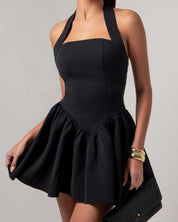 Dames Halter Mini Jurk met Ruffles | Elegante Getailleerde Zomerjurk met Speelse Rok | Garda