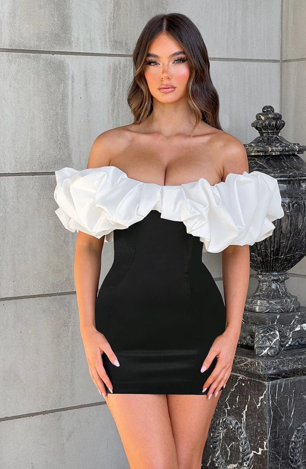 Dames Off-Shoulder Mini Jurk met Ruches | Strakke Luxe Corset Jurk | Garoline
