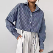Dames Trendy Losvallende Gestreepte Cropped Blouse met Strikdetail | Gelaine