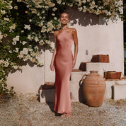 Dames Elegante Halter Maxi Jurk | Satijnlook Slim Fit Open Rug Avondjurk | Gelyna
