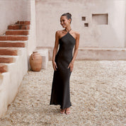 Dames Elegante Halter Maxi Jurk | Satijnlook Slim Fit Open Rug Avondjurk | Gelyna