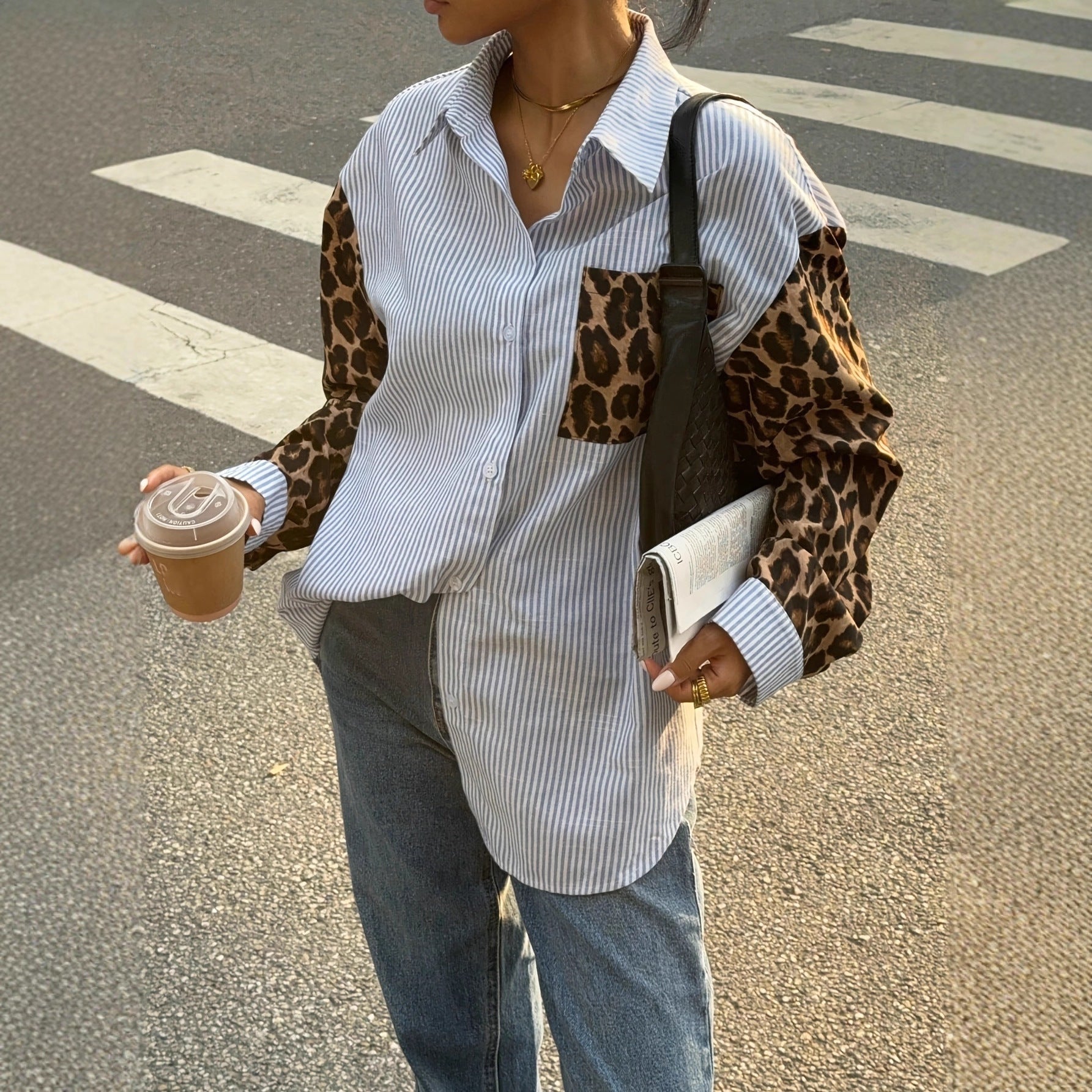 Dames Trendy Gestreepte Oversized Blouse met Leopard Patchwork en Statement Mouwen | Ghristy
