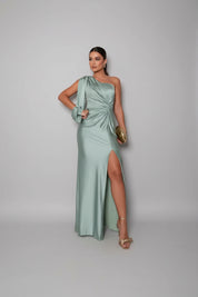 Dames One-Shoulder Satijnen Maxi Jurk met Split | Luxe Glans & Verleidelijke Elegantie | Gisaira
