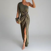 Dames One-Shoulder Satijnen Maxi Jurk met Split | Luxe Glans & Verleidelijke Elegantie | Glammy
