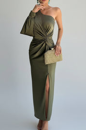 Dames One-Shoulder Satijnen Maxi Jurk met Split | Luxe Glans & Verleidelijke Elegantie | Glammy