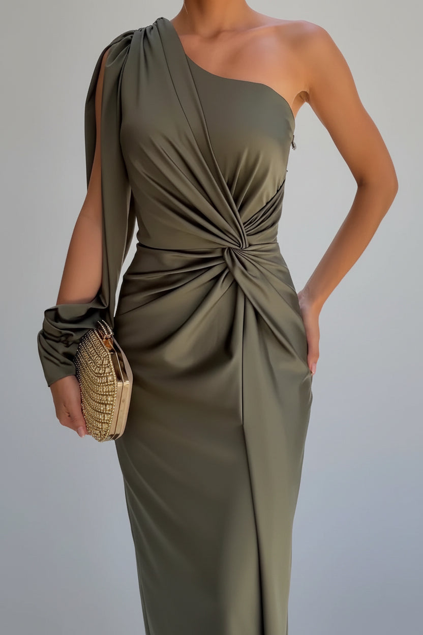 Dames One-Shoulder Satijnen Maxi Jurk met Split | Luxe Glans & Verleidelijke Elegantie | Glammy