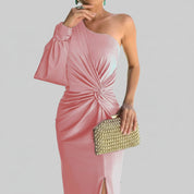 Dames One-Shoulder Satijnen Maxi Jurk met Split | Luxe Glans & Verleidelijke Elegantie | Glammy