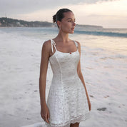 Dames Witte Lace Mini Jurk met Bandjes | Elegante Getailleerde Zomerjurk met Romantische Uitstraling | Glanche
