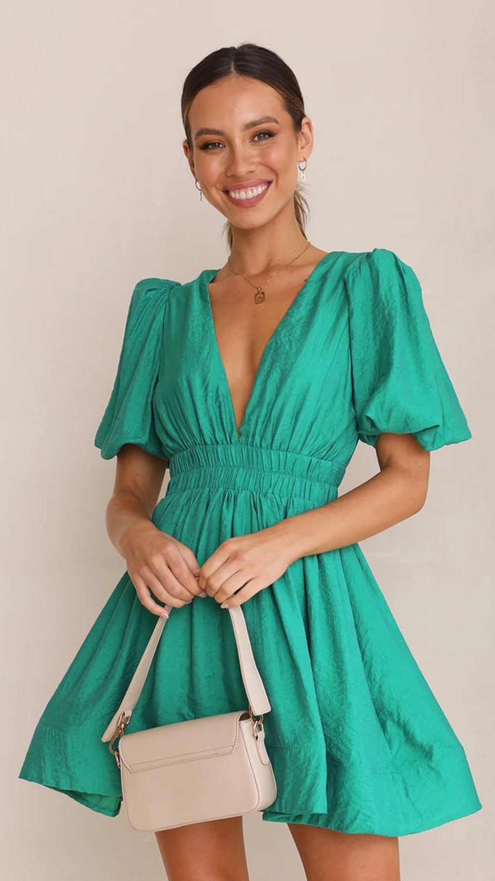 Dames Luchtige V-Hals Zomerjurk met Pofmouwen | A-lijn Jurk voor een Frisse Look | Gledis