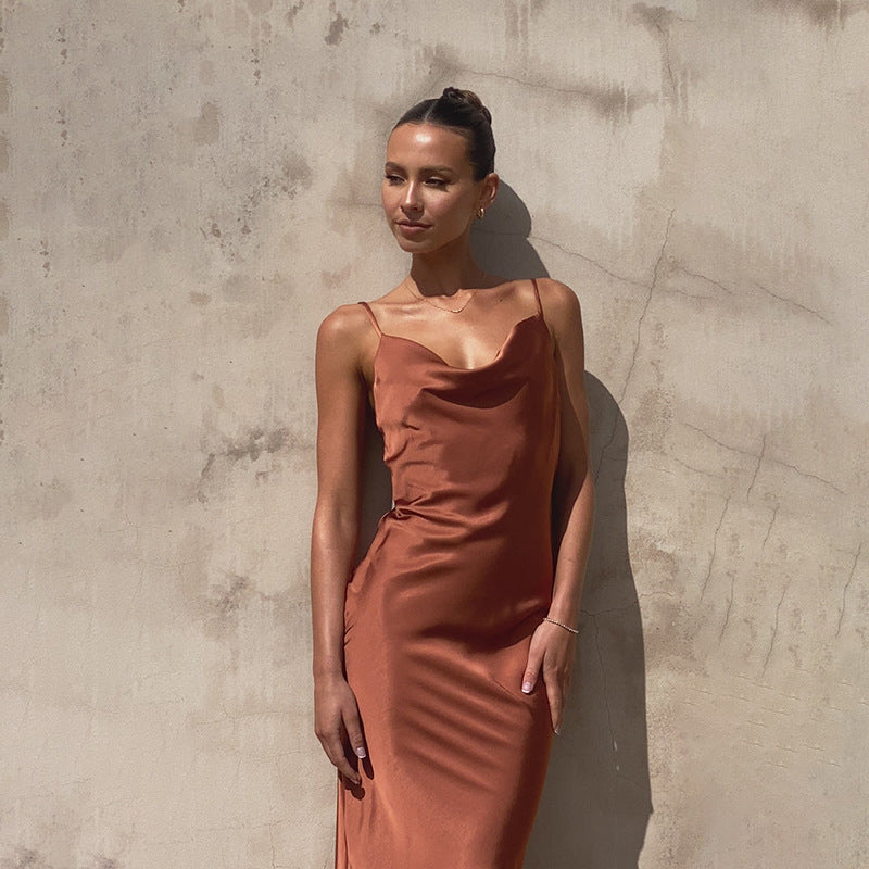 Dames Elegante Satijnen Look Maxi Jurk met Open Rug | Trendy, Luxe en Vrouwelijk | Gosepa