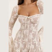 Dames Kanten Mini Jurk met Lange Mouwen en Corset Detail | Luchtig en Zomers | Gracia