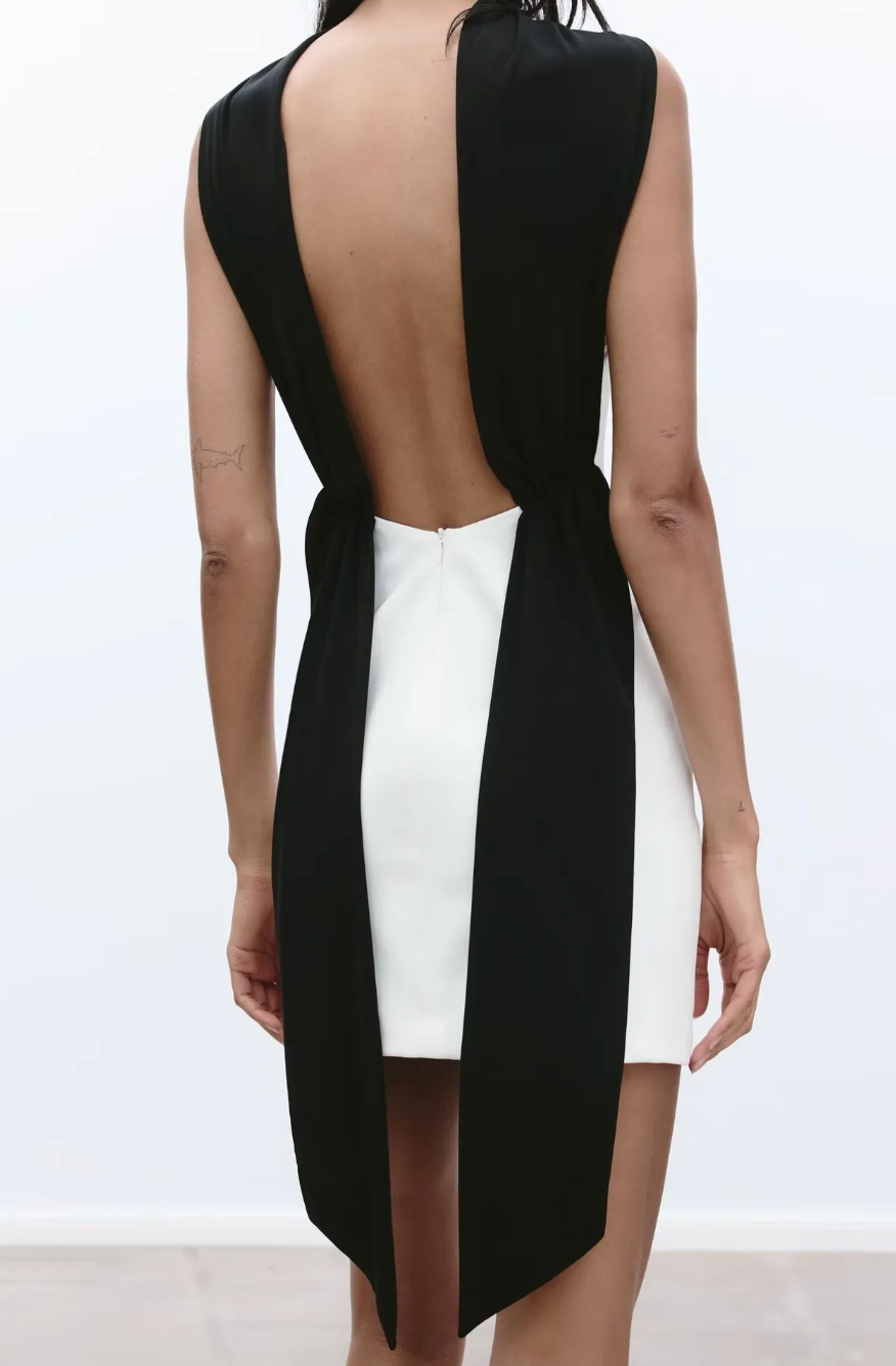 Dames Contrast Halter Mini Jurk met Open Rug | Slim Fit en Elegant | Gray