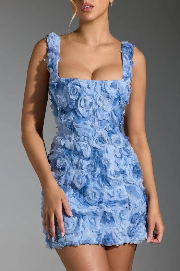 Dames Mini Jurk met 3D Bloemen en Brede Bandjes | Speels, Vrouwelijk & Opvallend Elegant | Ganiela