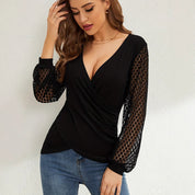 Dames Luxe Modieuze Zwarte V-hals Top met Kanten Mouwen | Talissa