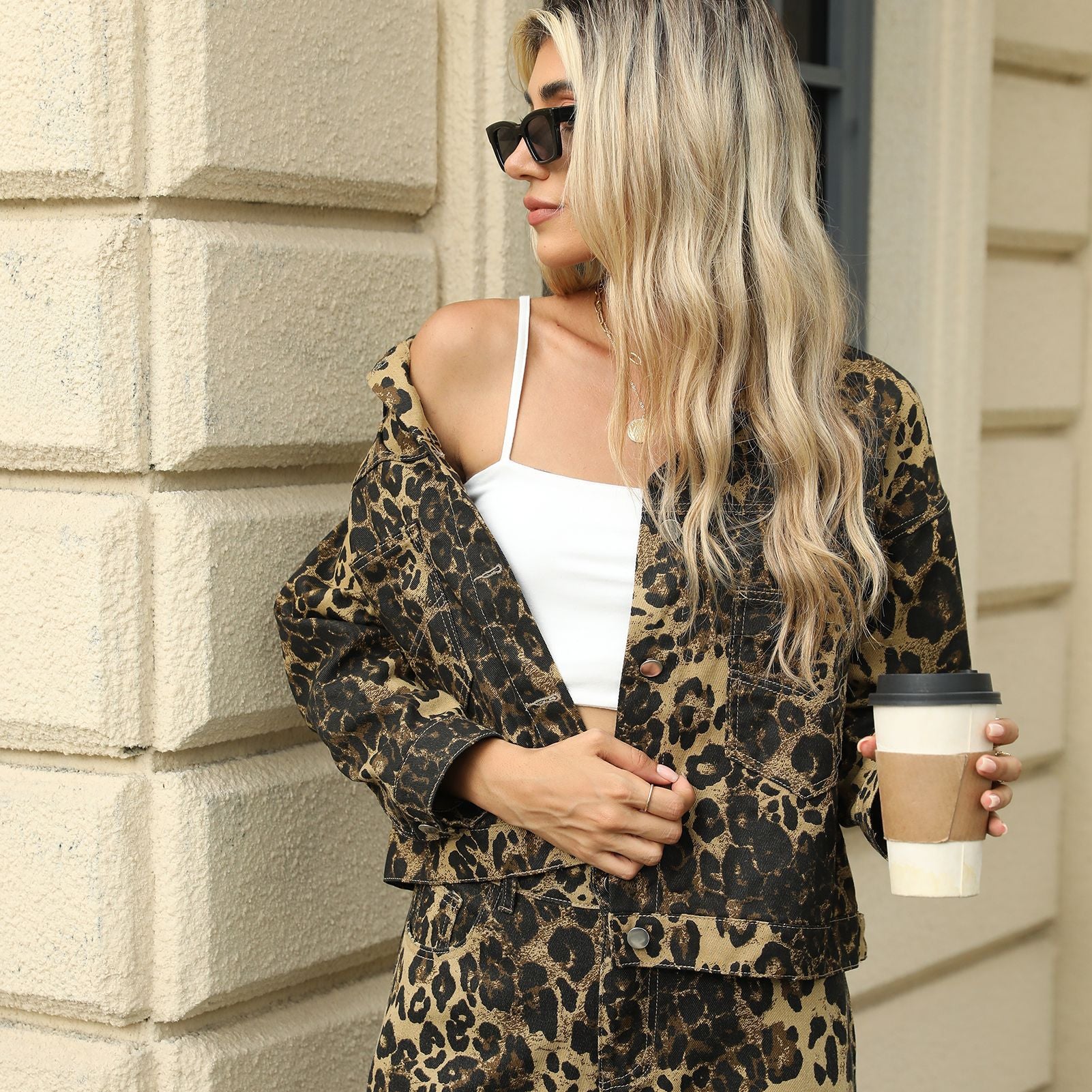 Dames Stijlvolle Modieuze Streetstyle Tucker Jas met Leopard Print | Barletta