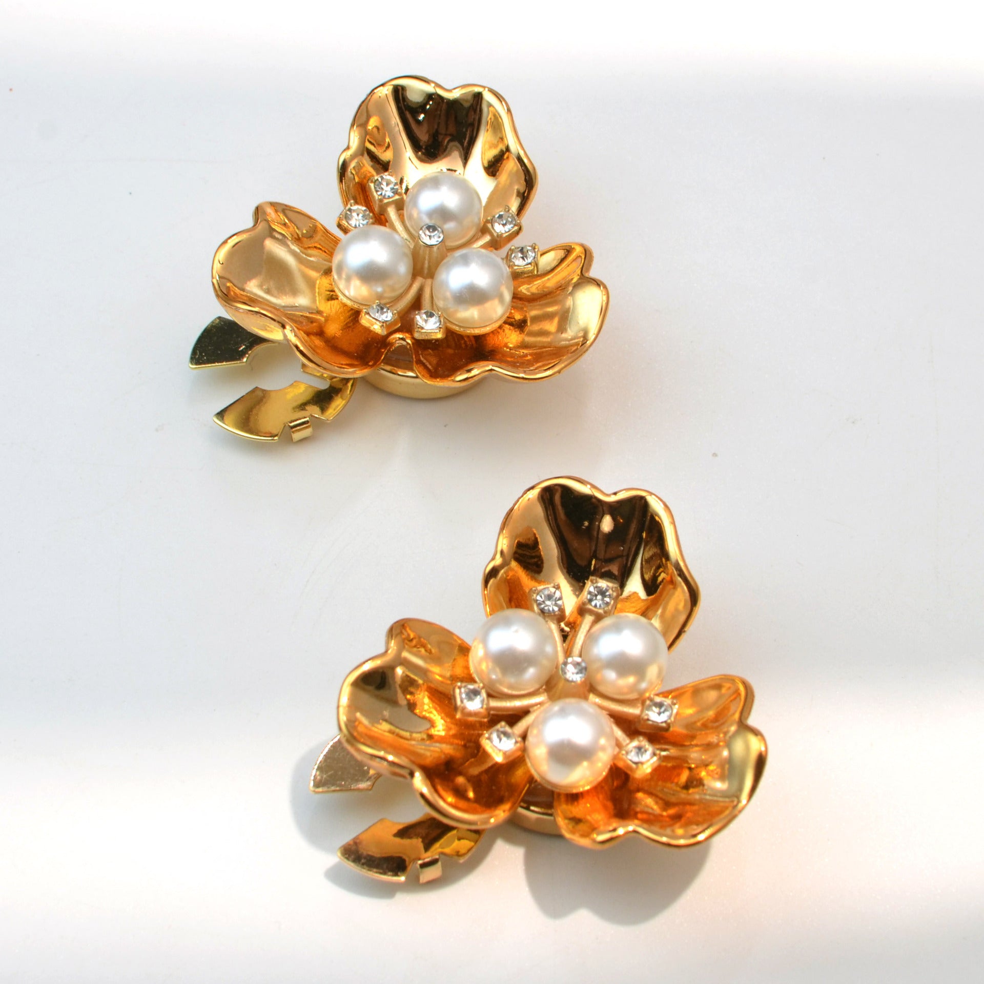 Dames Trendy Elegante Parel Manchetknopen in Bloemvorm | Lobi