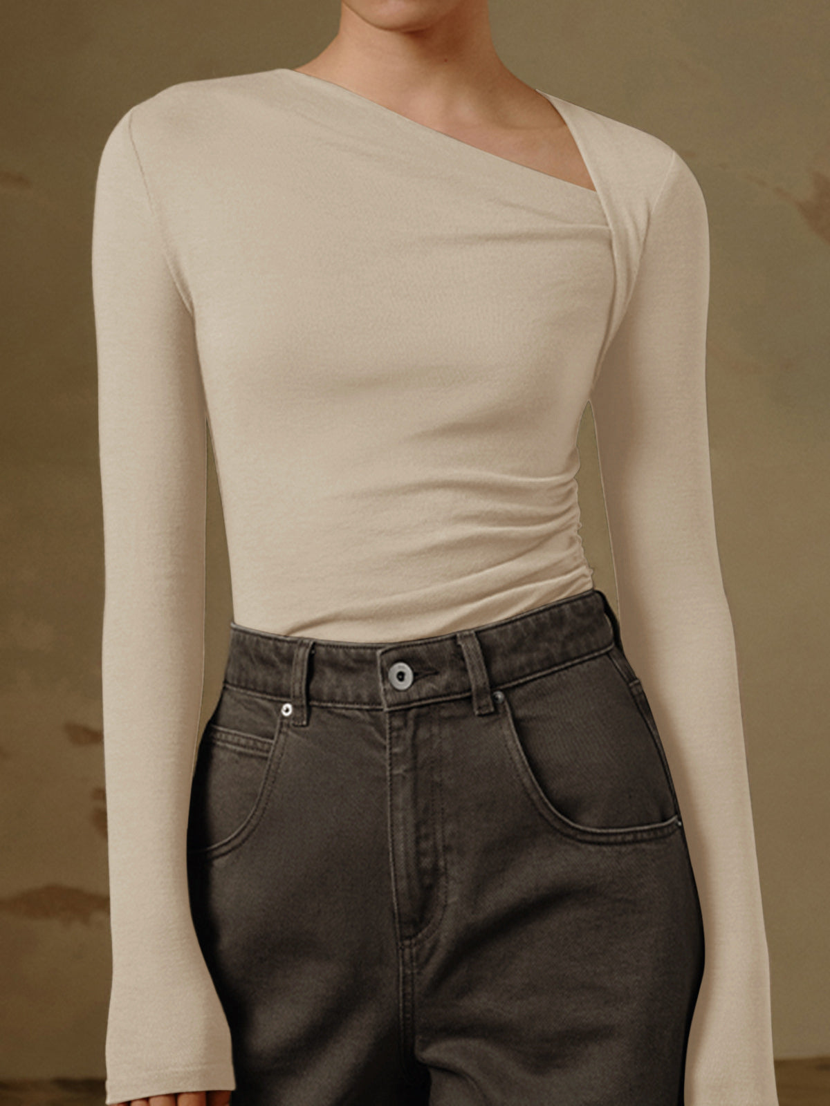 Dames Asymmetrische Top met Lange Mouwen – Elegante Shirt Top | Thyana