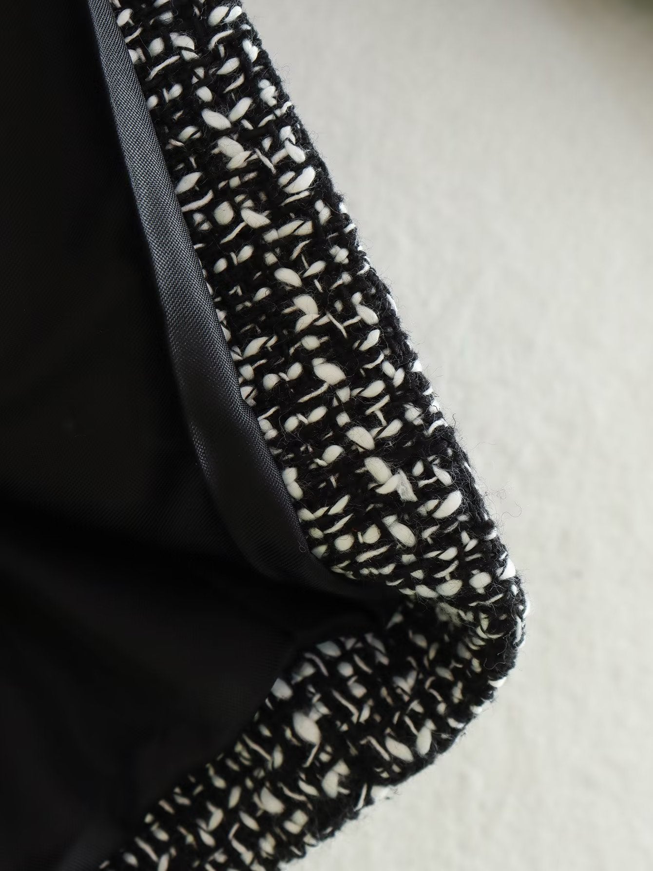 Dames Bouclé Jas met Gouden Knopen | Bessie