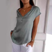 Dames Tijdloze Elegante V-Hals Top met Knoop Detail | Tebora